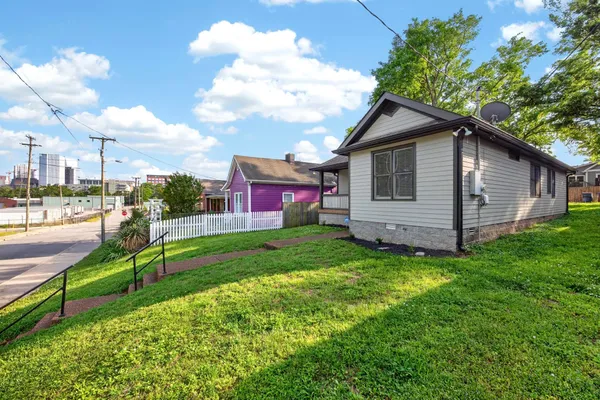 $2,850 | 907 11th Avenue North, Nashville, TN 37208