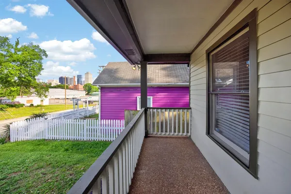 $2,850 | 907 11th Avenue North, Nashville, TN 37208