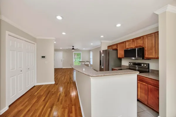 $2,850 | 907 11th Avenue North, Nashville, TN 37208