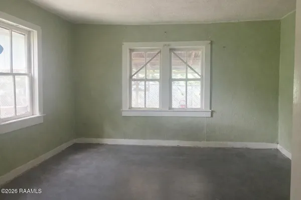 $40,000 | 3042 East Railroad Street, Basile, LA 70515
