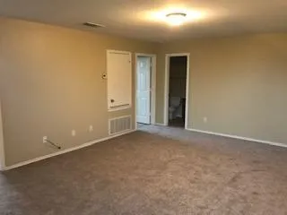 $1,825 | 103 Paddington Way, Hutto, TX 78634