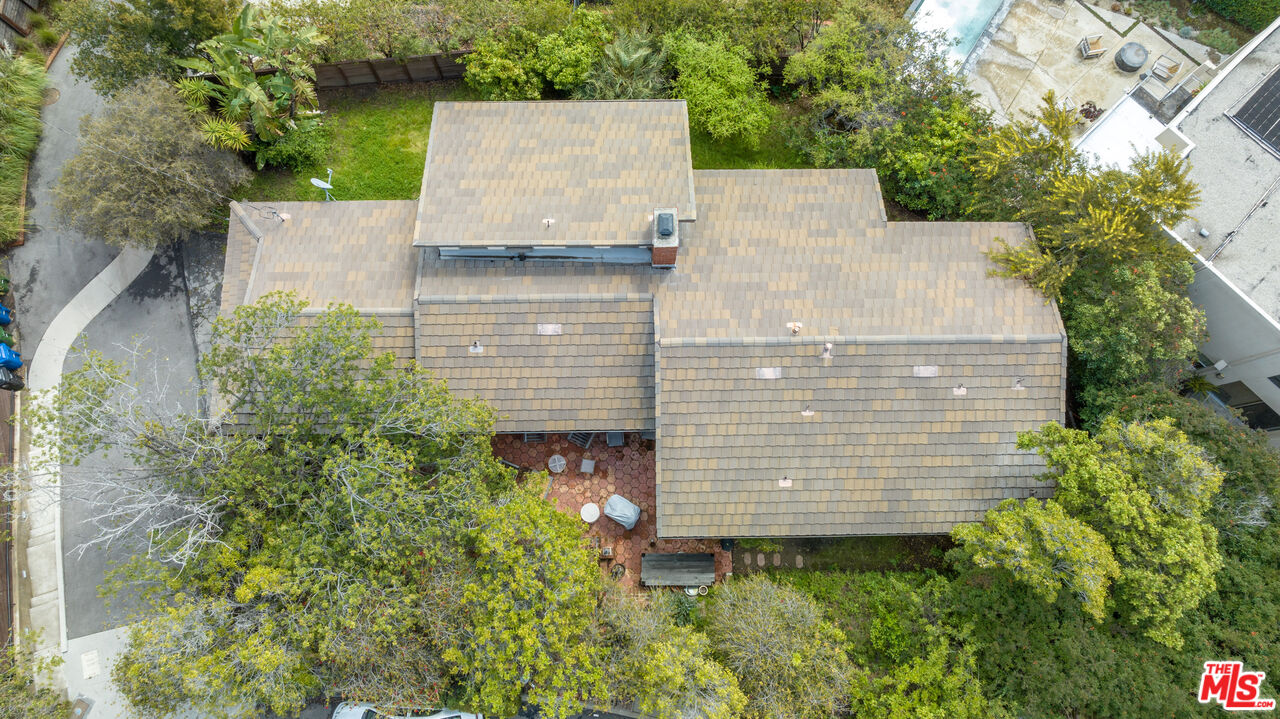704 Rochedale Way Los Angeles, CA 90049 - Photo 31 of 33 Gallery Image 31