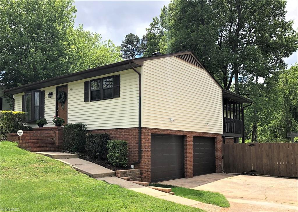 306 Summit Road High Point, NC 27265 - Photo 2 of 27