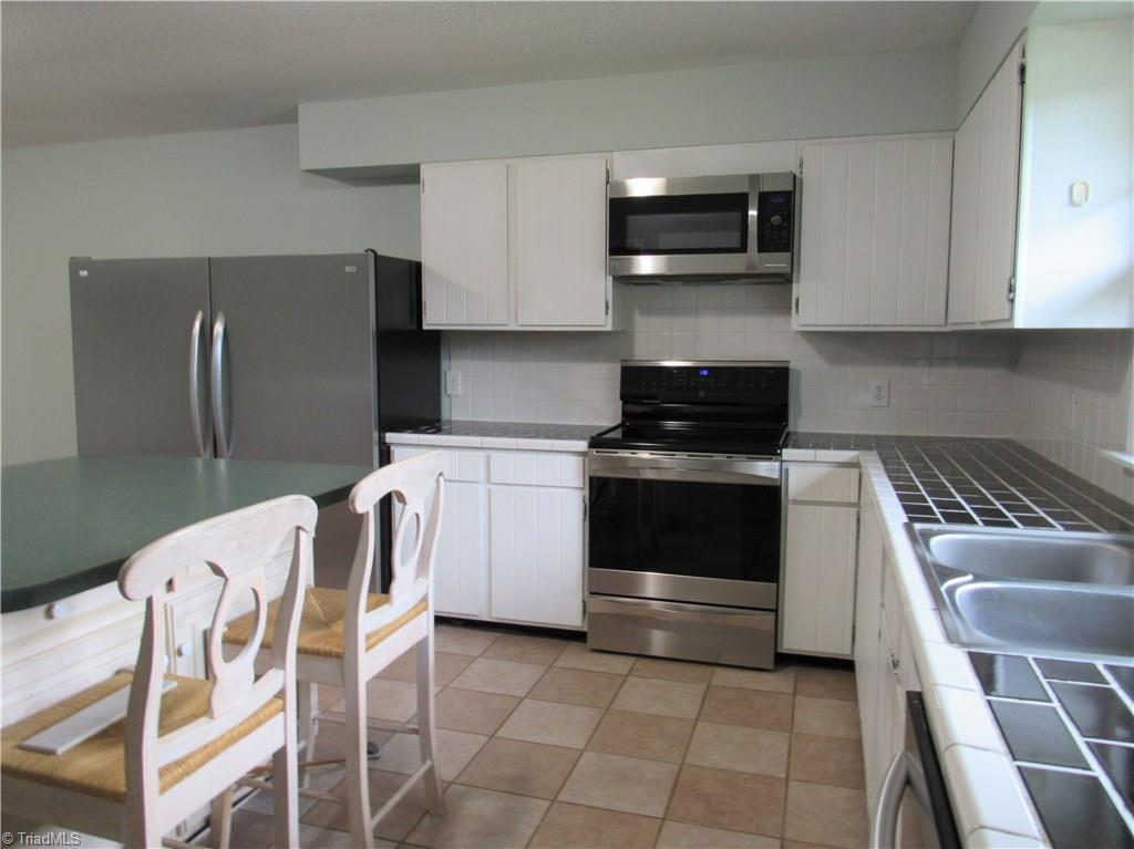 306 Summit Road High Point, NC 27265 - Photo 11 of 27
