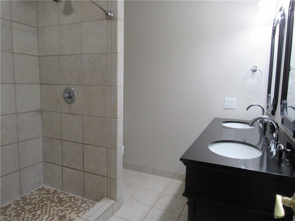 306 Summit Road High Point, NC 27265 - Photo 15 of 27