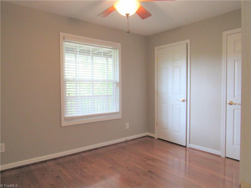 306 Summit Road High Point, NC 27265 - Photo 23 of 27 Bedroom 3