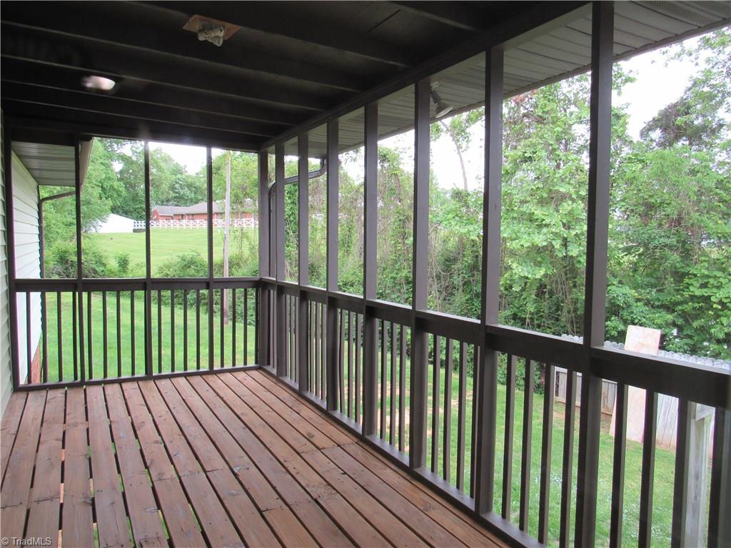 306 Summit Road High Point, NC 27265 - Photo 24 of 27 Covered deck off dining area.