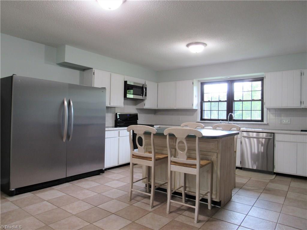 306 Summit Road High Point, NC 27265 - Photo 5 of 27