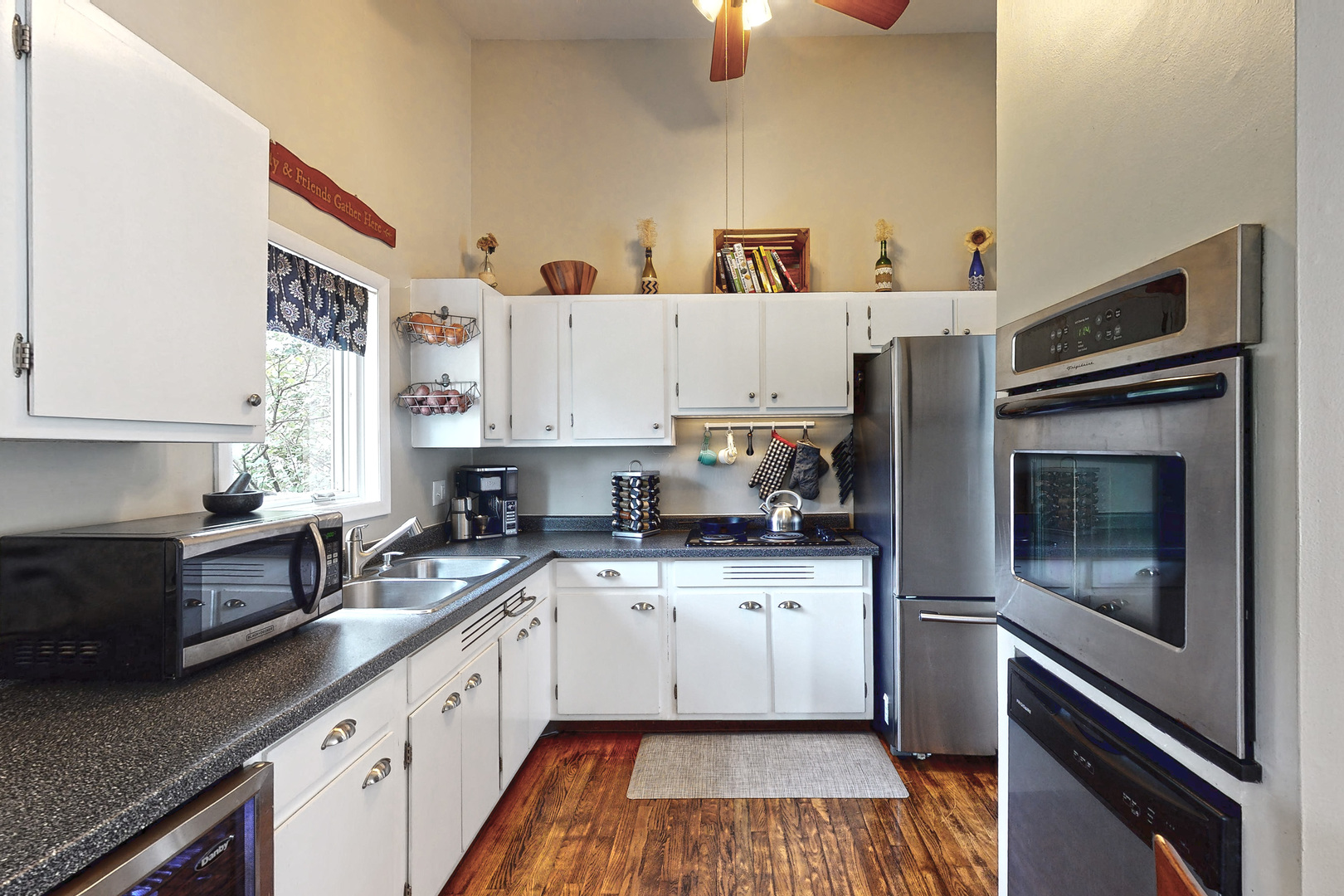 129 Thomas Drive Sycamore, IL 60178 - Photo 9 of 36