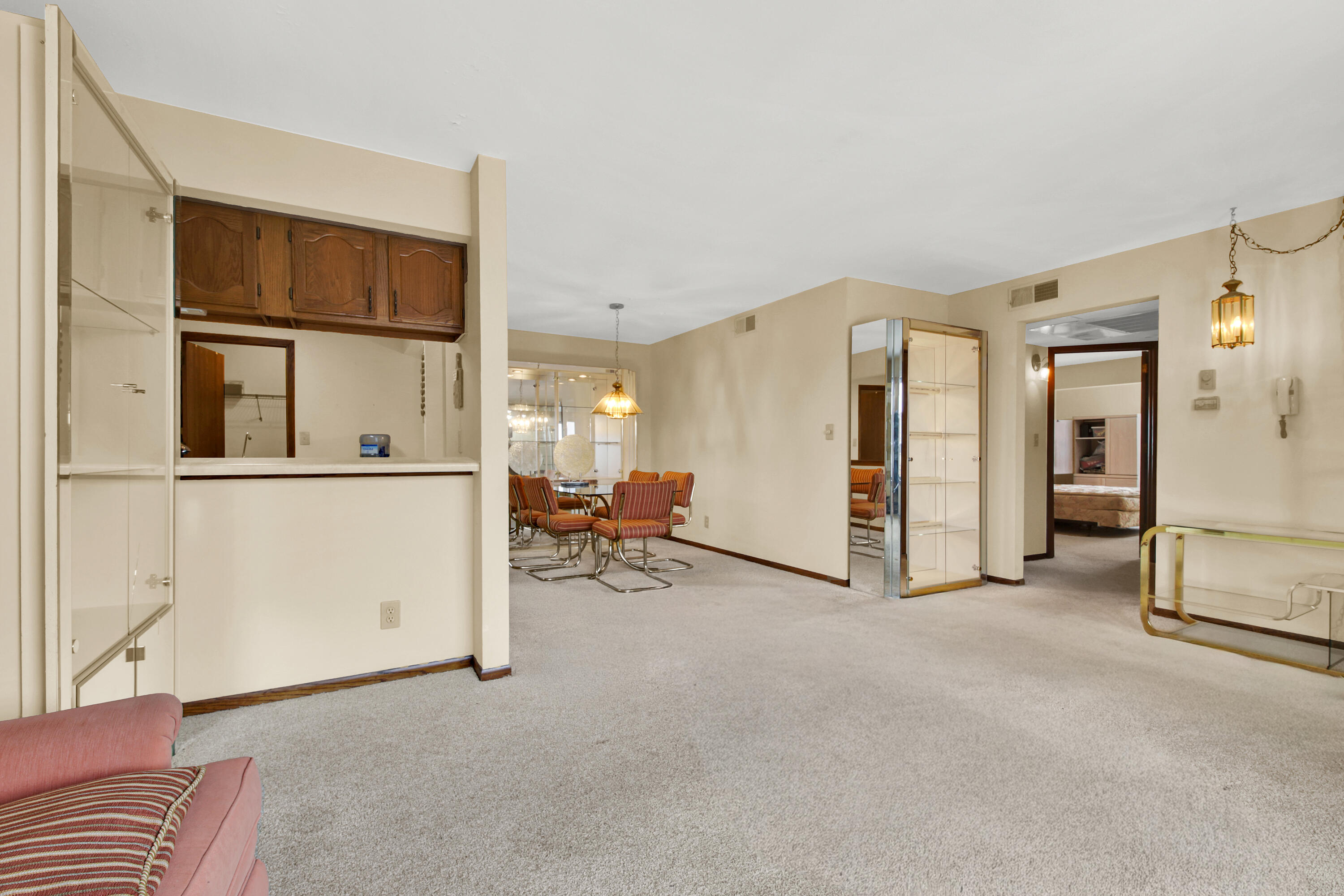 W177N9766 Riversbend Circle East Germantown, WI 53022 - Photo 9 of 25 W177N9766 Riversbend Cir E-9