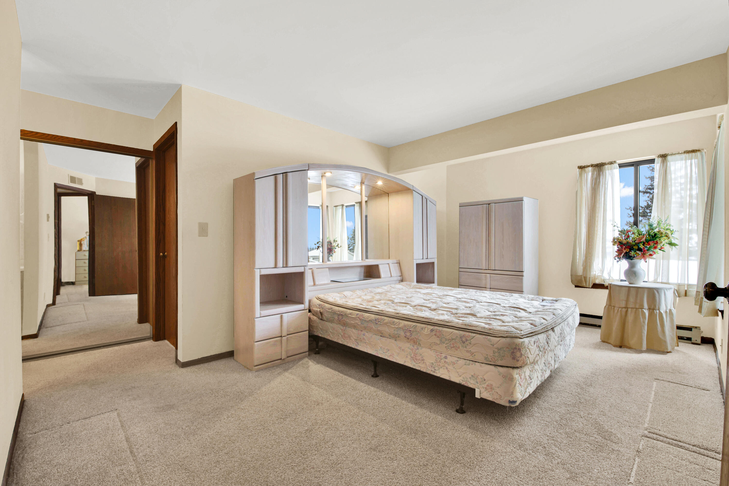 W177N9766 Riversbend Circle East Germantown, WI 53022 - Photo 16 of 25 W177N9766 Riversbend Cir E-16