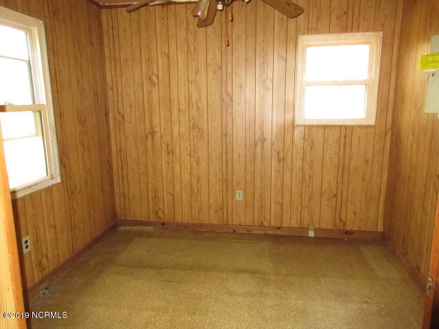150 Herring Loop Road Wallace, NC 28466 - Photo 14 of 27 Dining Room