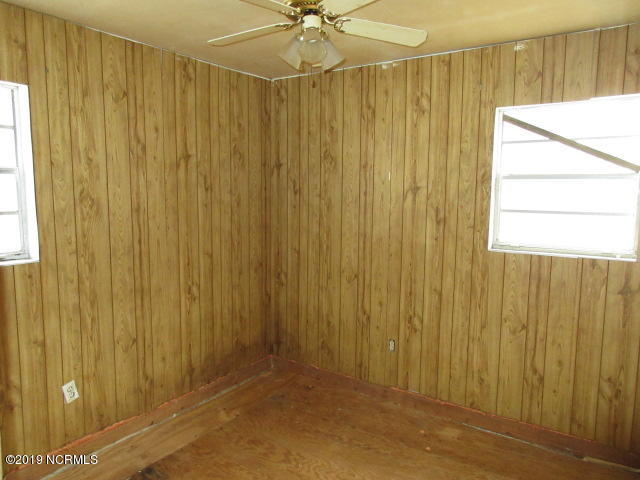 150 Herring Loop Road Wallace, NC 28466 - Photo 16 of 27 Bedroom 1 View 2