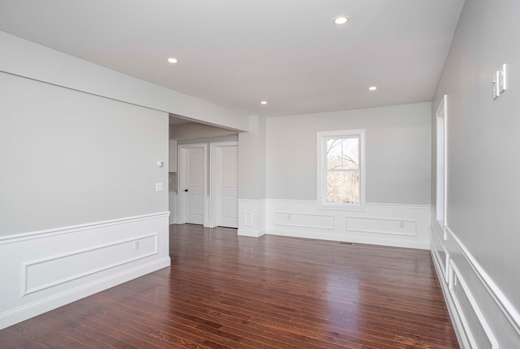 2550 East Main Road Portsmouth, RI 02871 - Photo 12 of 26 Gallery Image 12