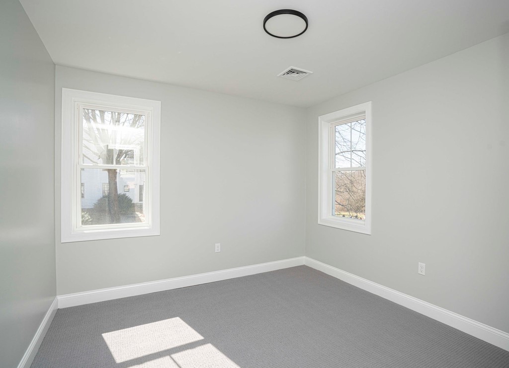 2550 East Main Road Portsmouth, RI 02871 - Photo 17 of 26 Gallery Image 17