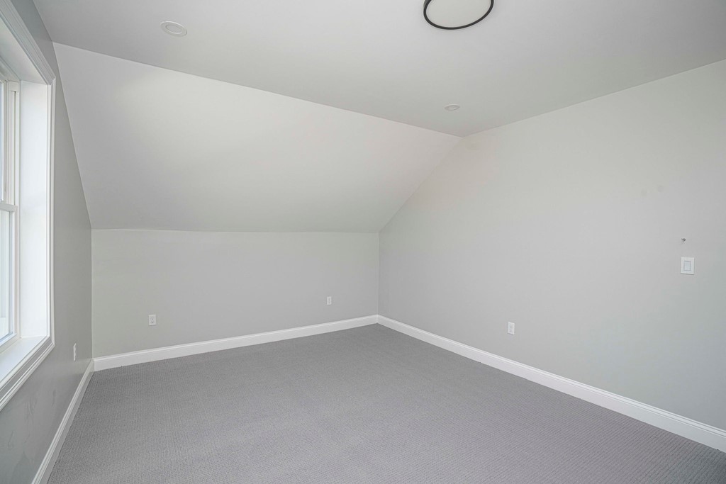 2550 East Main Road Portsmouth, RI 02871 - Photo 19 of 26 Gallery Image 19