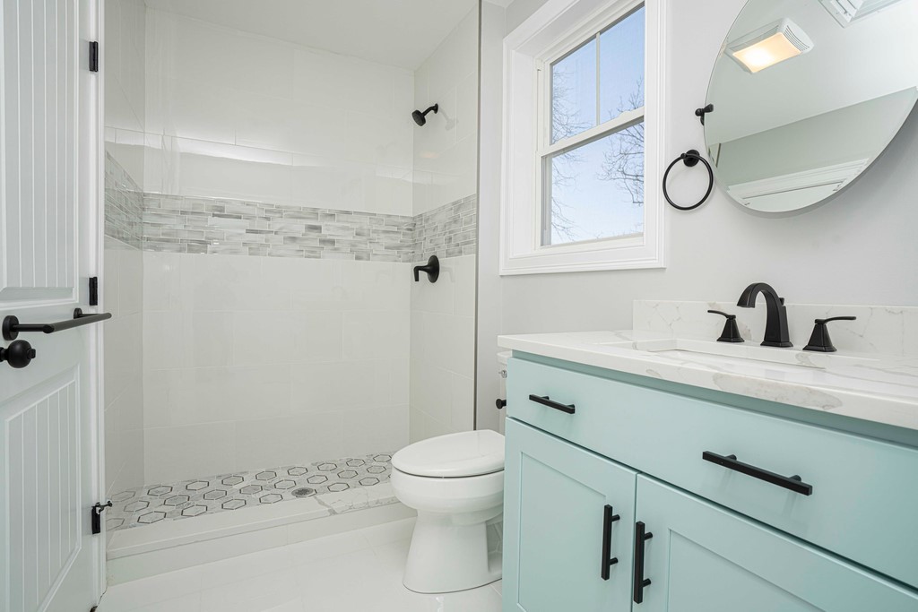 2550 East Main Road Portsmouth, RI 02871 - Photo 24 of 26 Gallery Image 24