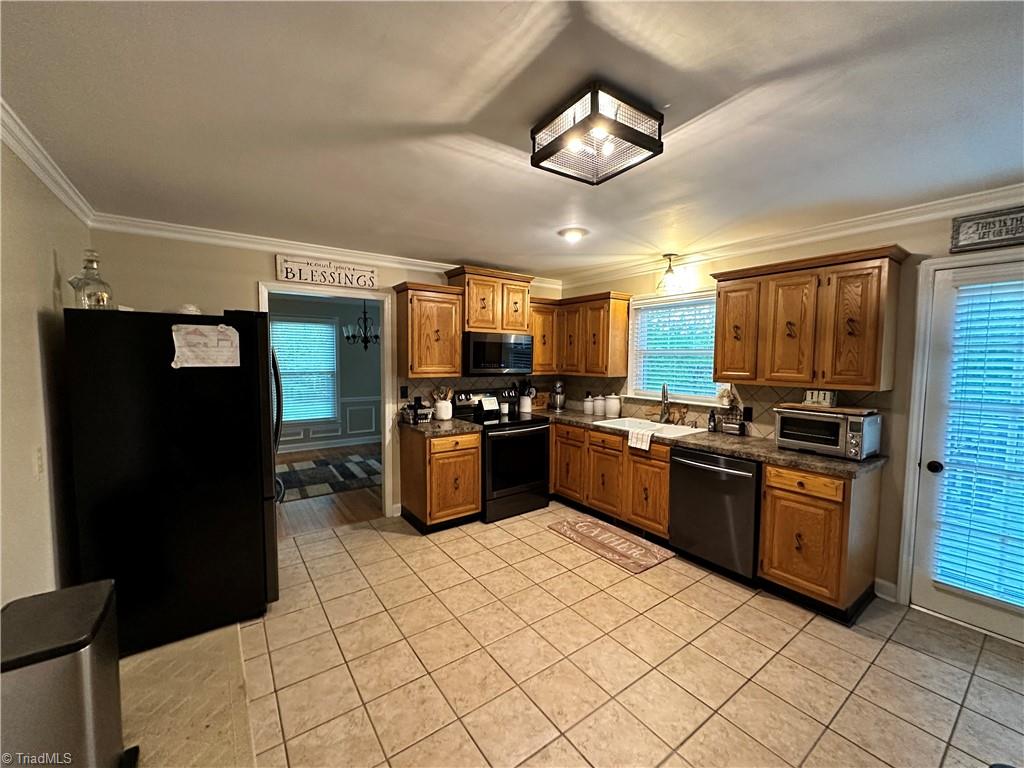 4950 Dock Davis Road Clemmons, NC 27012 - Photo 9 of 28