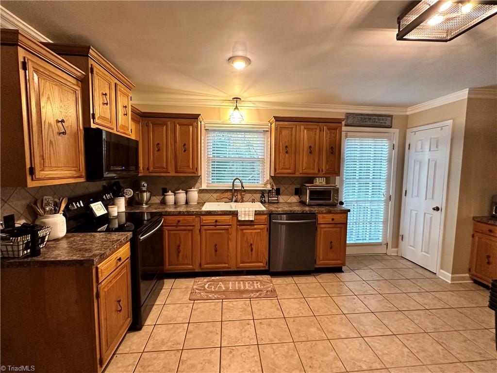 4950 Dock Davis Road Clemmons, NC 27012 - Photo 10 of 28