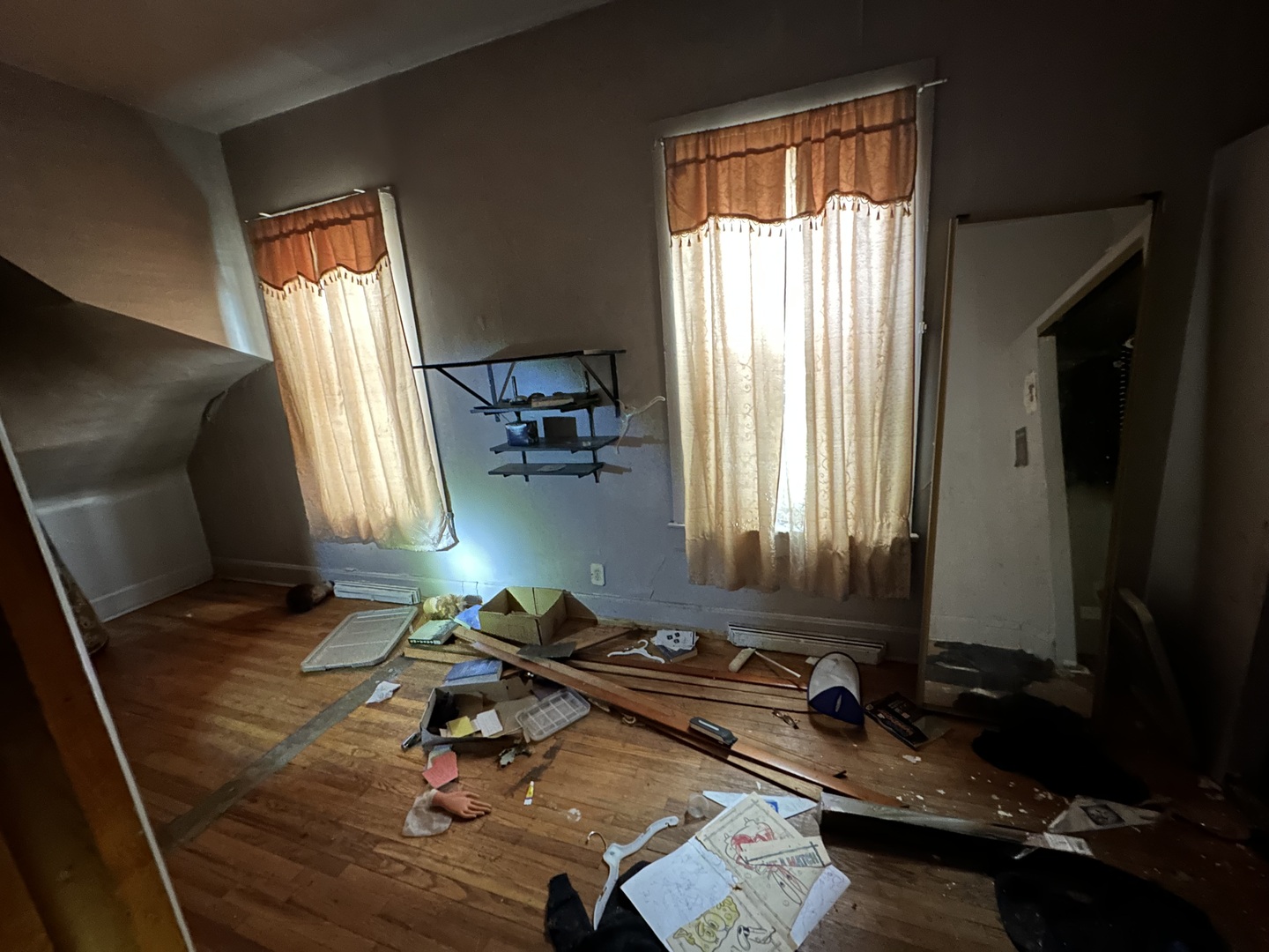 2921 East 78th Place Chicago, IL 60649 - Photo 8 of 18 a room with furniture and window