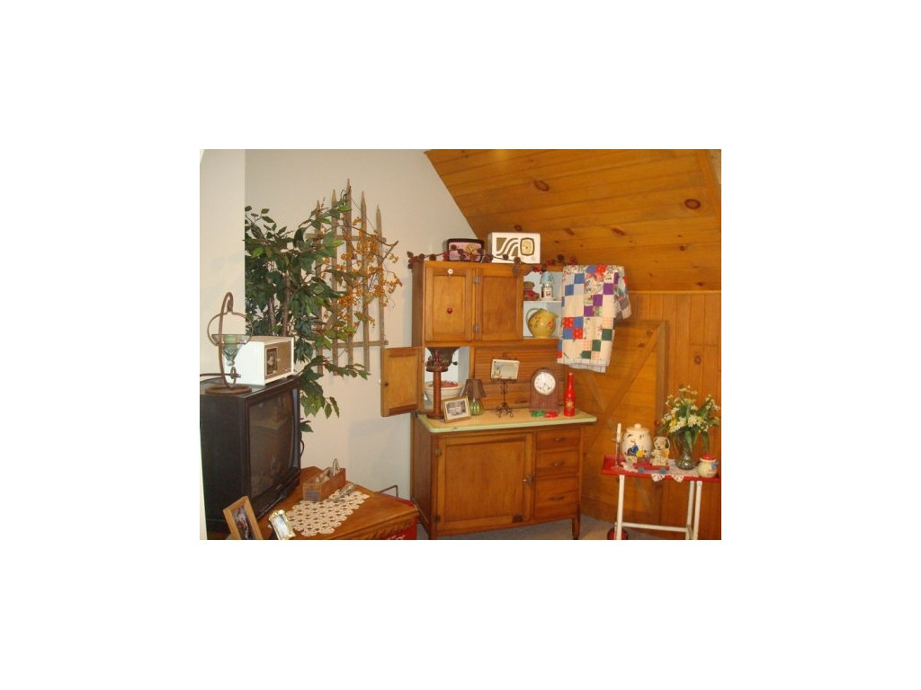 811 Green Road Butler, TN 37640 - Photo 13 of 17 Photo 13