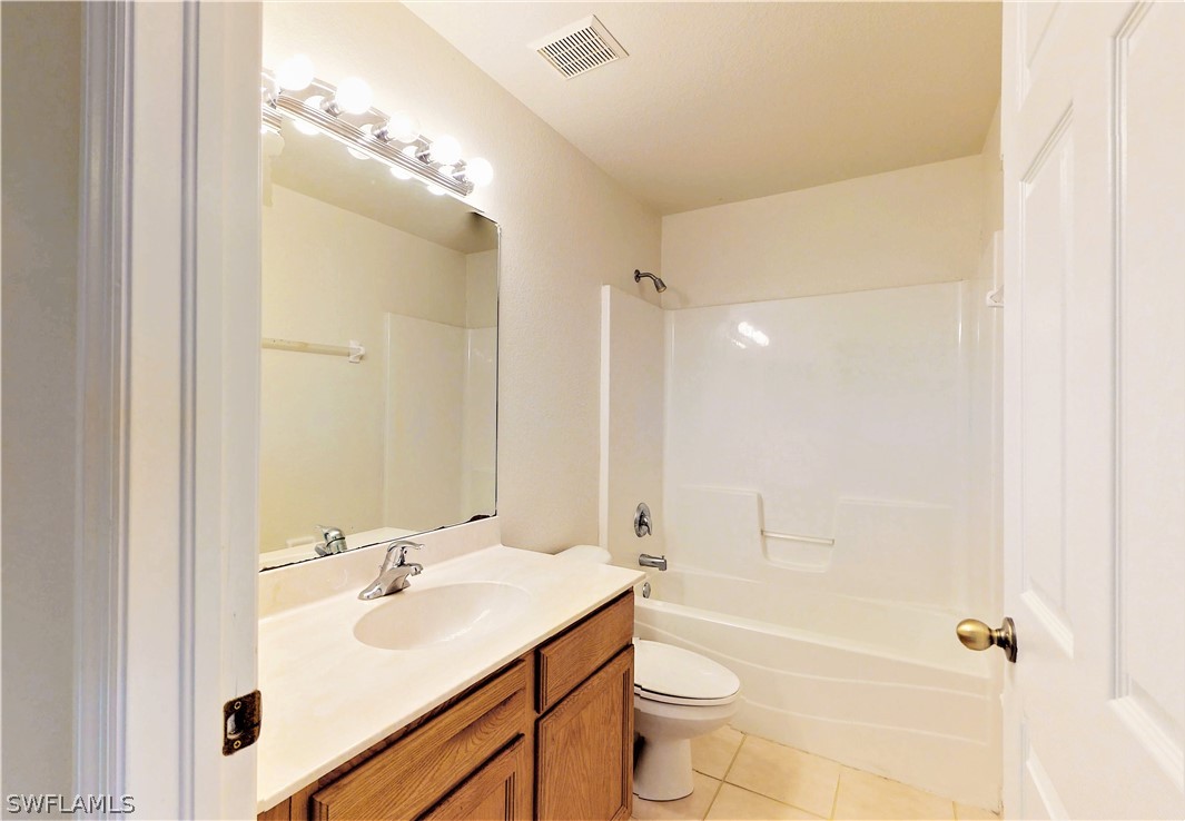 5217 Leeds Road Fort Myers, FL 33907 - Photo 12 of 21 Gallery Image 12