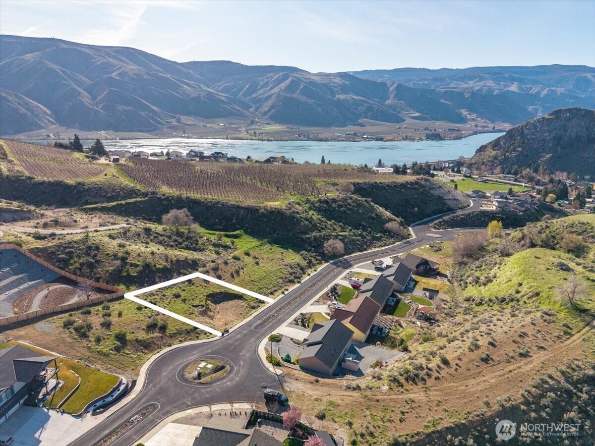 9988 Saska Way Entiat, WA 98822 - Photo 3 of 21