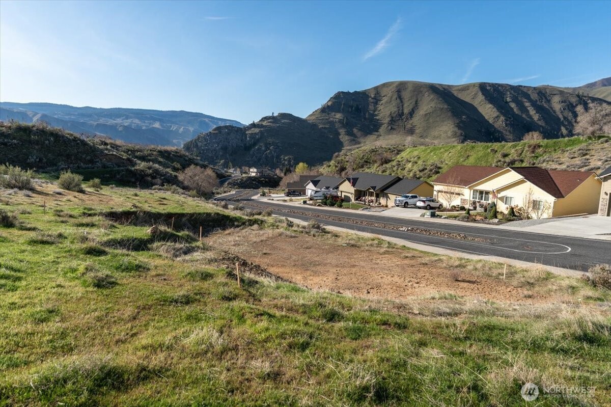 9988 Saska Way Entiat, WA 98822 - Photo 10 of 21 a view of a houses with a yard