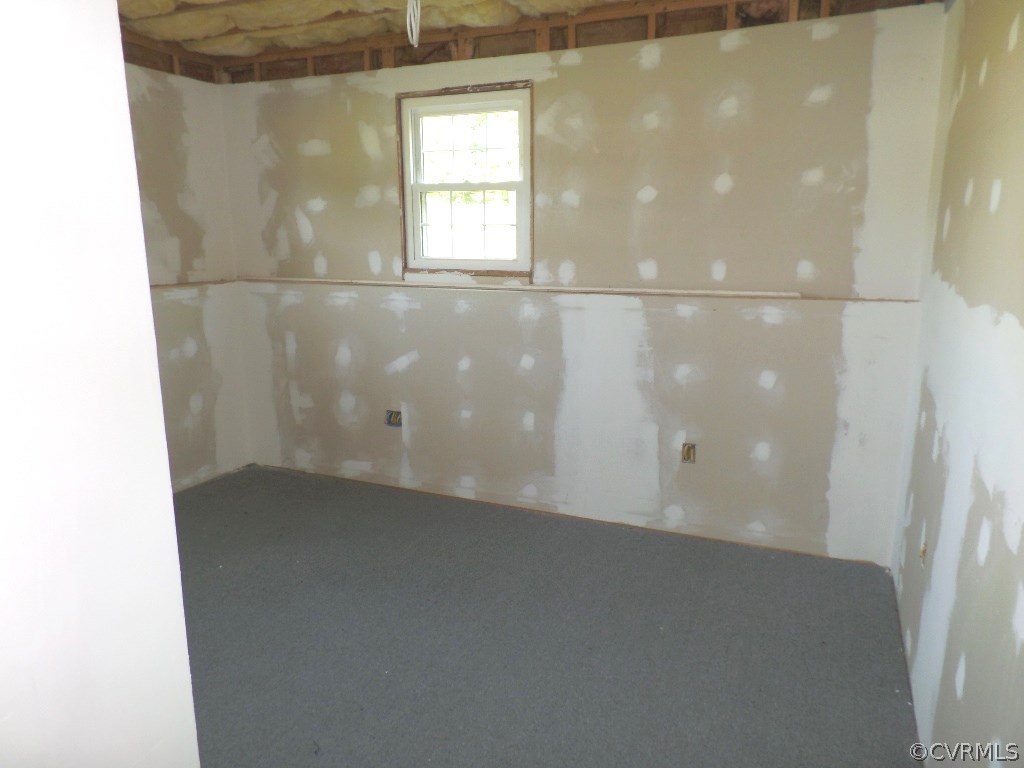 19002 Beaver Dam Road Beaverdam, VA 23015 - Photo 13 of 19 a view of a small space