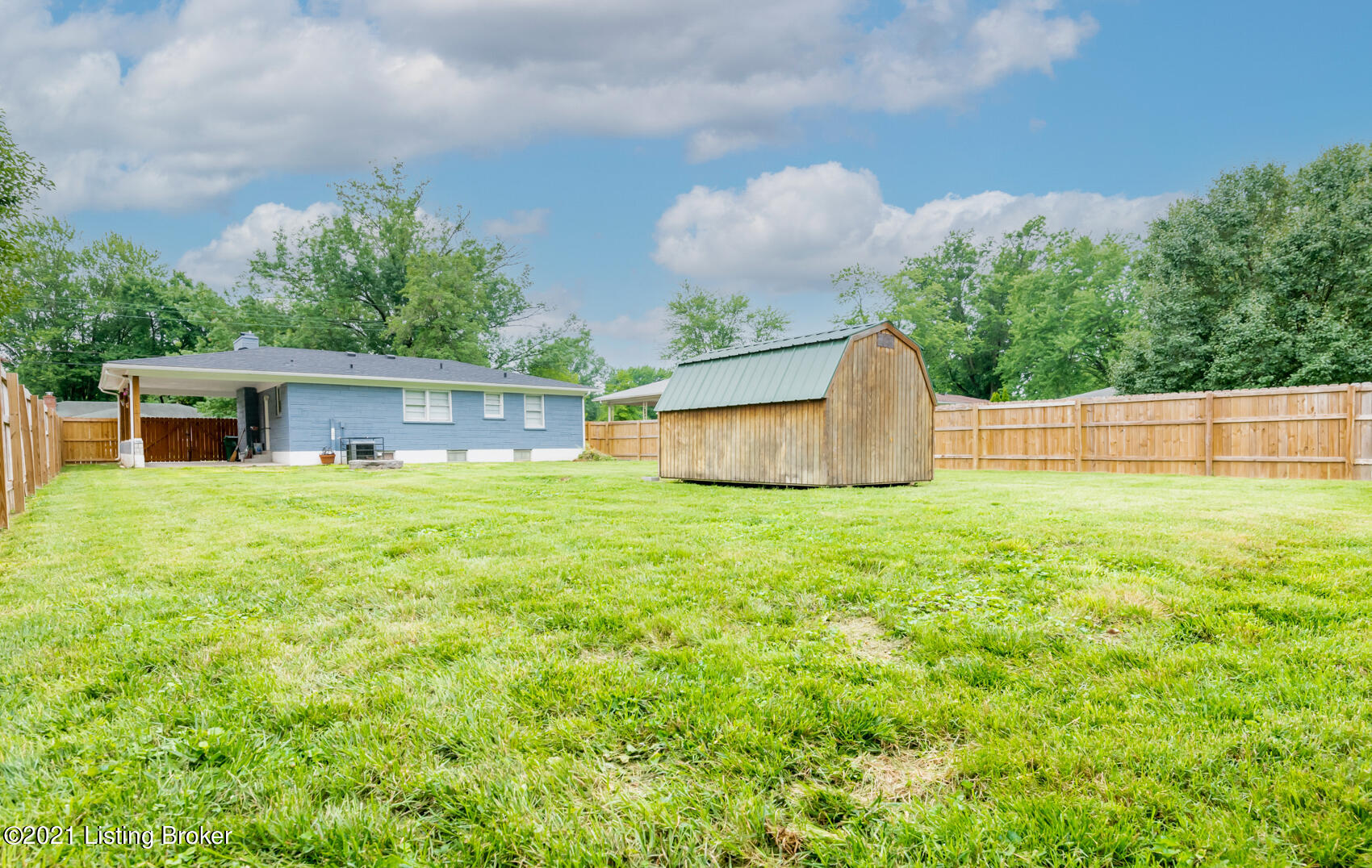 1927 Lynn Lea Road Louisville, KY 40216 - Photo 8 of 35 1927-107