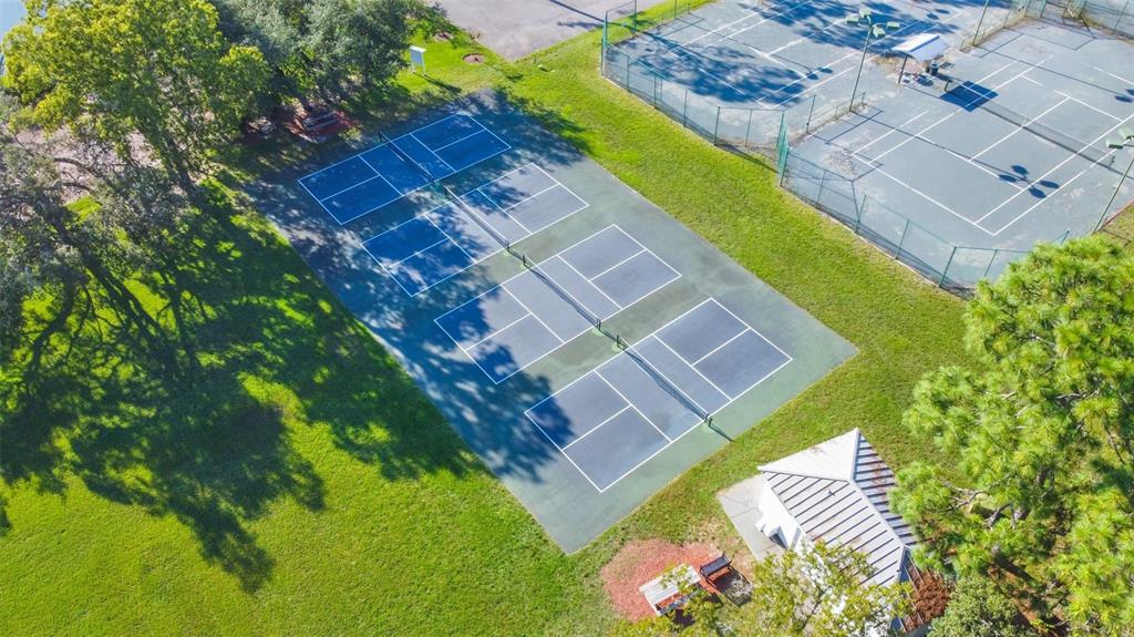 9426 Mississippi Run Weeki Wachee, FL 34613 - Photo 25 of 31 a aerial view of a house