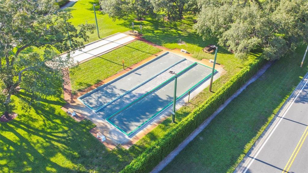 9426 Mississippi Run Weeki Wachee, FL 34613 - Photo 27 of 31 a view of an outdoor space