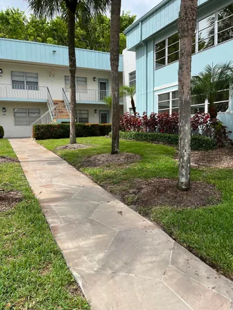 $1,800 | 434 Normandy Lane, Unit J, Delray Beach, FL 33484