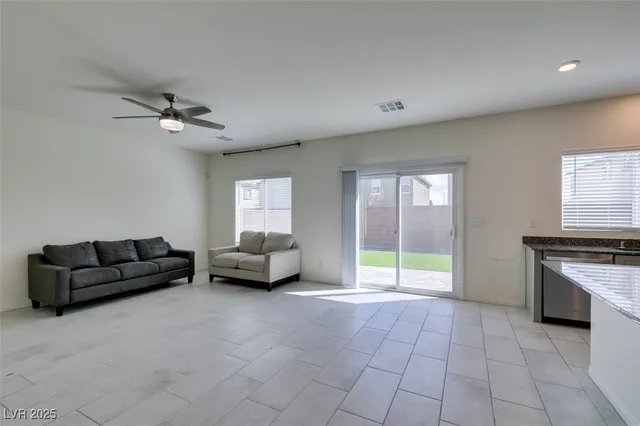 $2,890 | 7714 Duran Hbr Lane, North Las Vegas, NV 89084