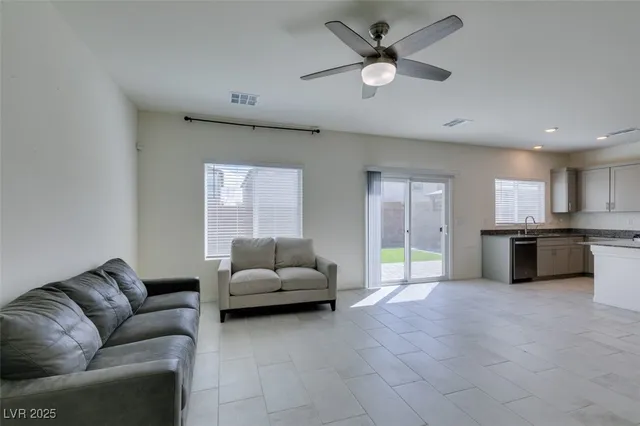 $2,890 | 7714 Duran Hbr Lane, North Las Vegas, NV 89084