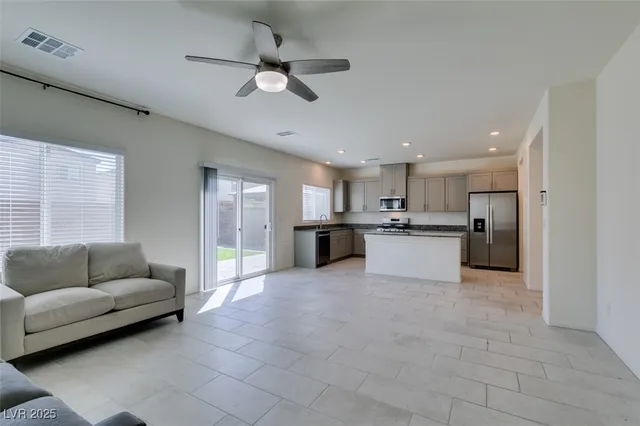 $2,890 | 7714 Duran Hbr Lane, North Las Vegas, NV 89084