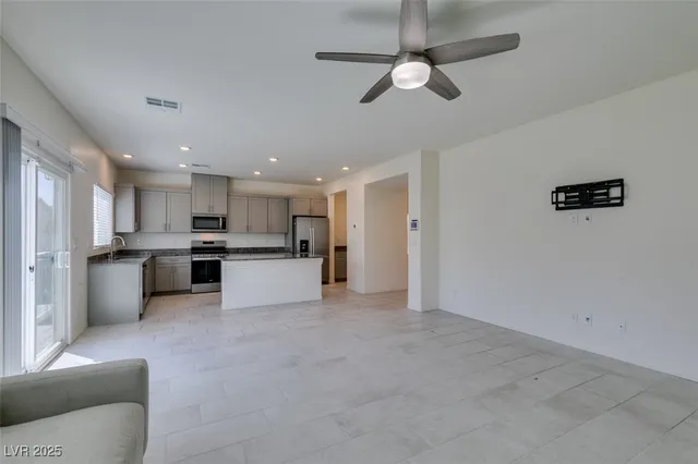 $2,890 | 7714 Duran Hbr Lane, North Las Vegas, NV 89084