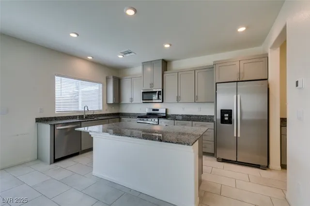 $2,890 | 7714 Duran Hbr Lane, North Las Vegas, NV 89084