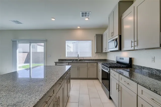 $2,890 | 7714 Duran Hbr Lane, North Las Vegas, NV 89084