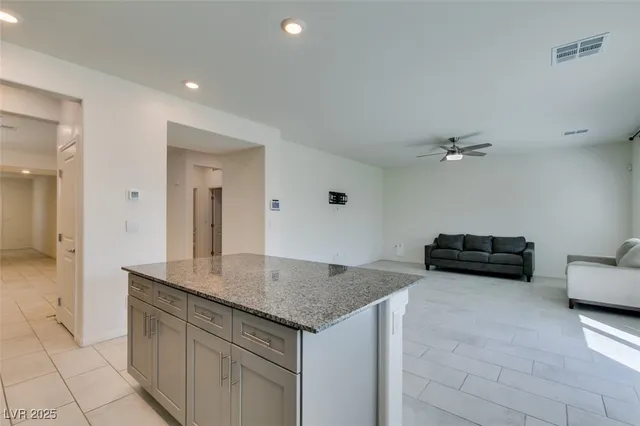 $2,890 | 7714 Duran Hbr Lane, North Las Vegas, NV 89084