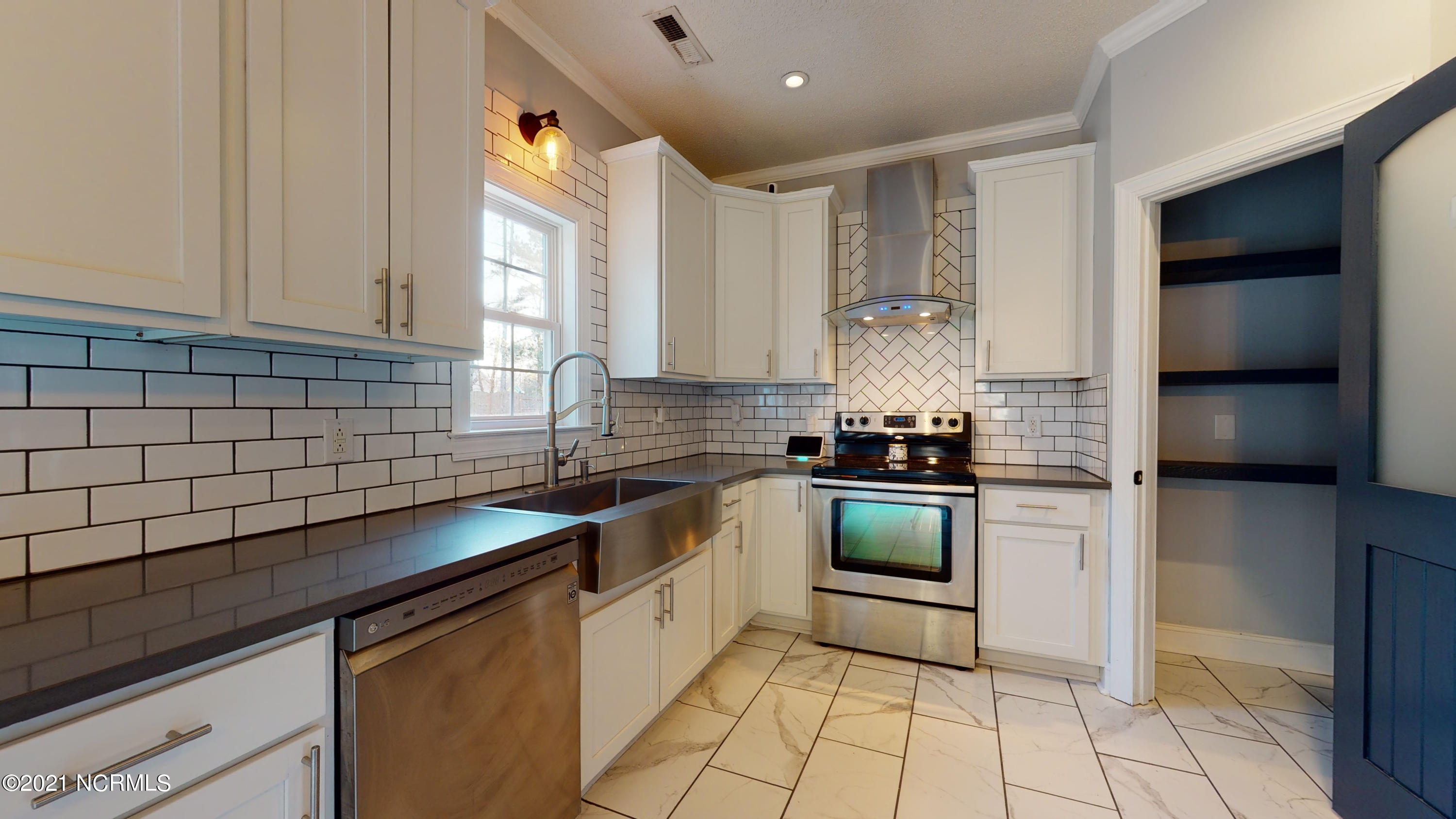 218 Riverbend Road Jacksonville, NC 28540 - Photo 17 of 62 218 Riverbend Road-32