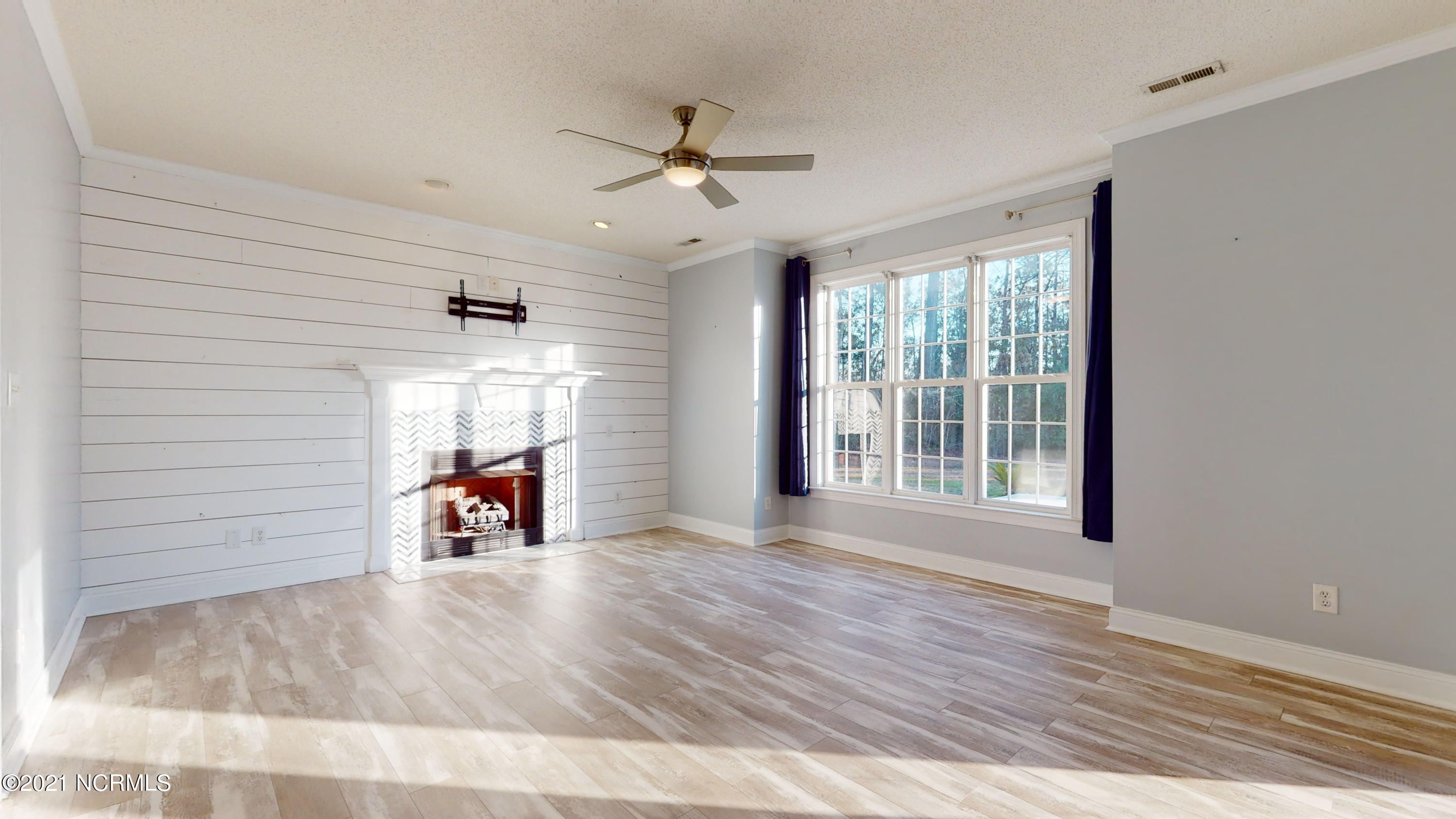 218 Riverbend Road Jacksonville, NC 28540 - Photo 25 of 62 218 Riverbend Road-39