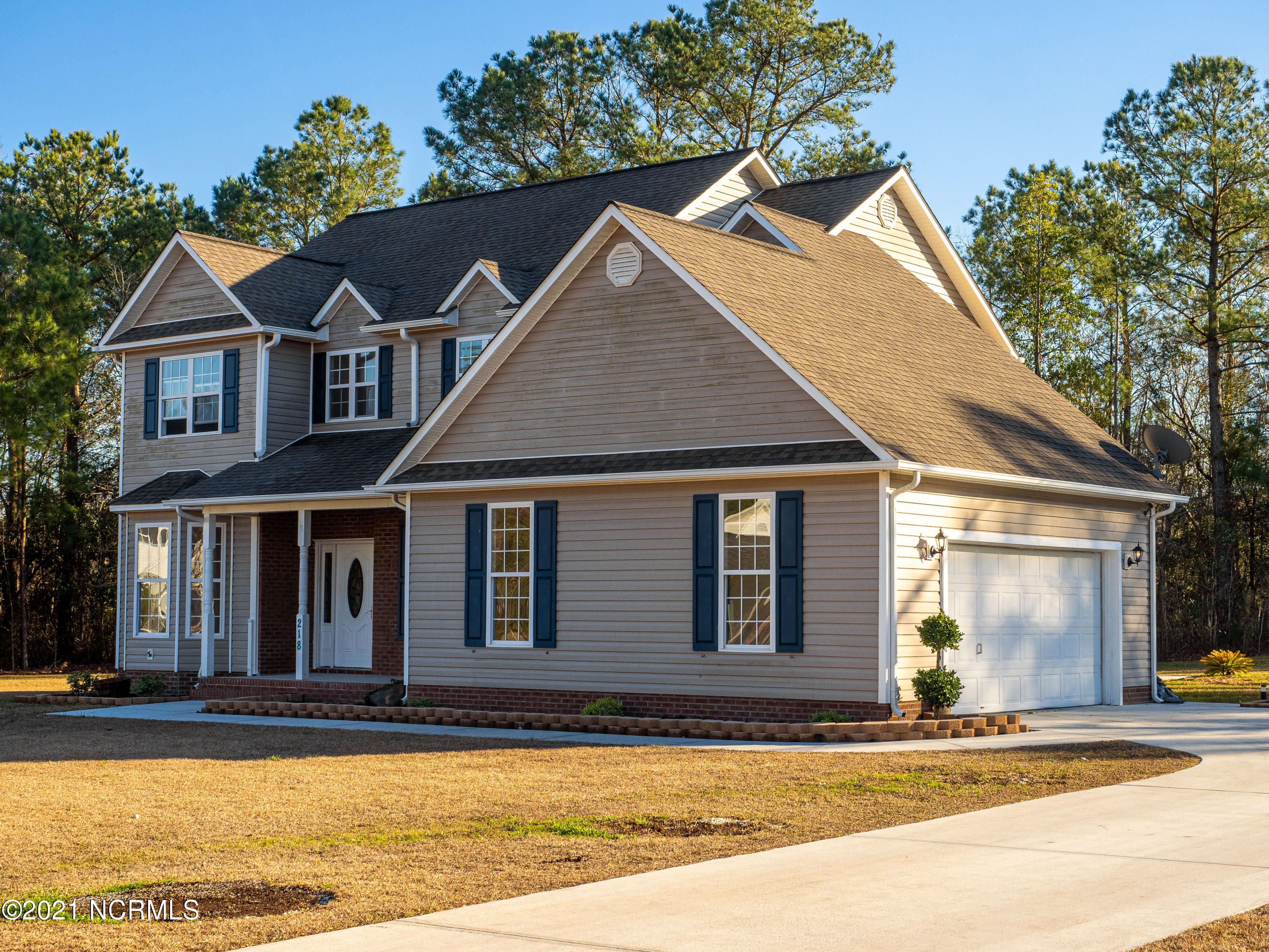 218 Riverbend Road Jacksonville, NC 28540 - Photo 4 of 62 218 Riverbend Road-3