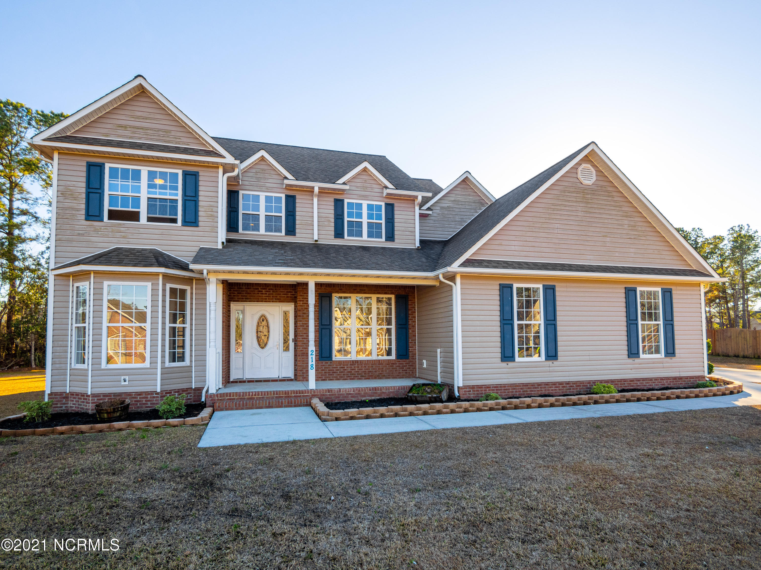 218 Riverbend Road Jacksonville, NC 28540 - Photo 5 of 62 218 Riverbend Road-4