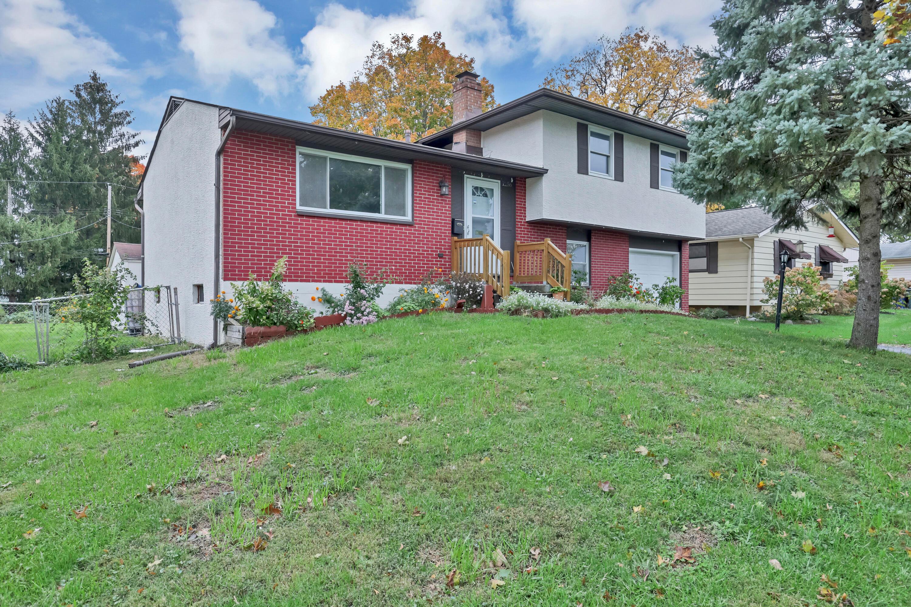 1256 Thurell Road Columbus, OH 43229 - Photo 2 of 58 Gallery Image 2