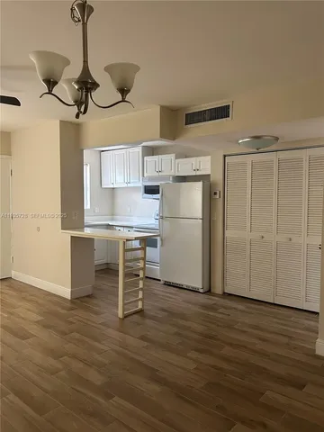 $250,000 | 12500 Northeast 5th Avenue, Unit 309, North Miami, FL 33161