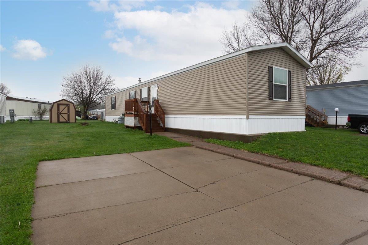 3003 Wilson, Unit 22 Menomonie, WI 54751 - Photo 34 of 43