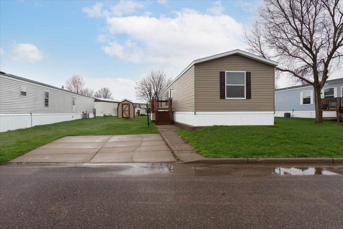 3003 Wilson, Unit 22 Menomonie, WI 54751 - Photo 42 of 43