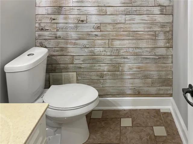 $350,000 | 305 Crest Pointe South, Bremen, GA 30110