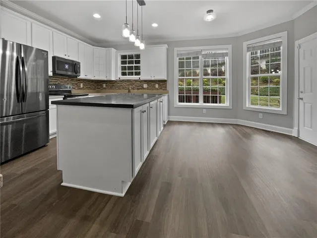 $350,000 | 305 Crest Pointe South, Bremen, GA 30110